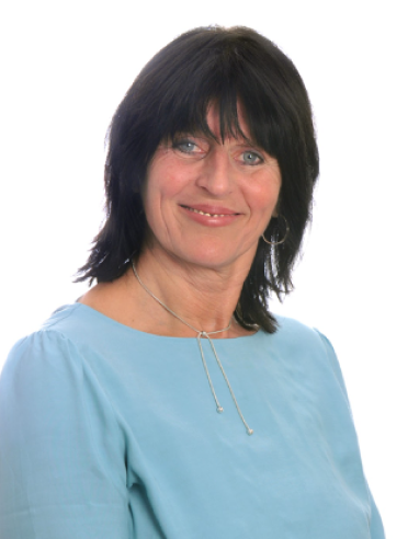 Andrea Faller ist für den Kundenservice zu allen Anliegen rund um KFZ zuständig.